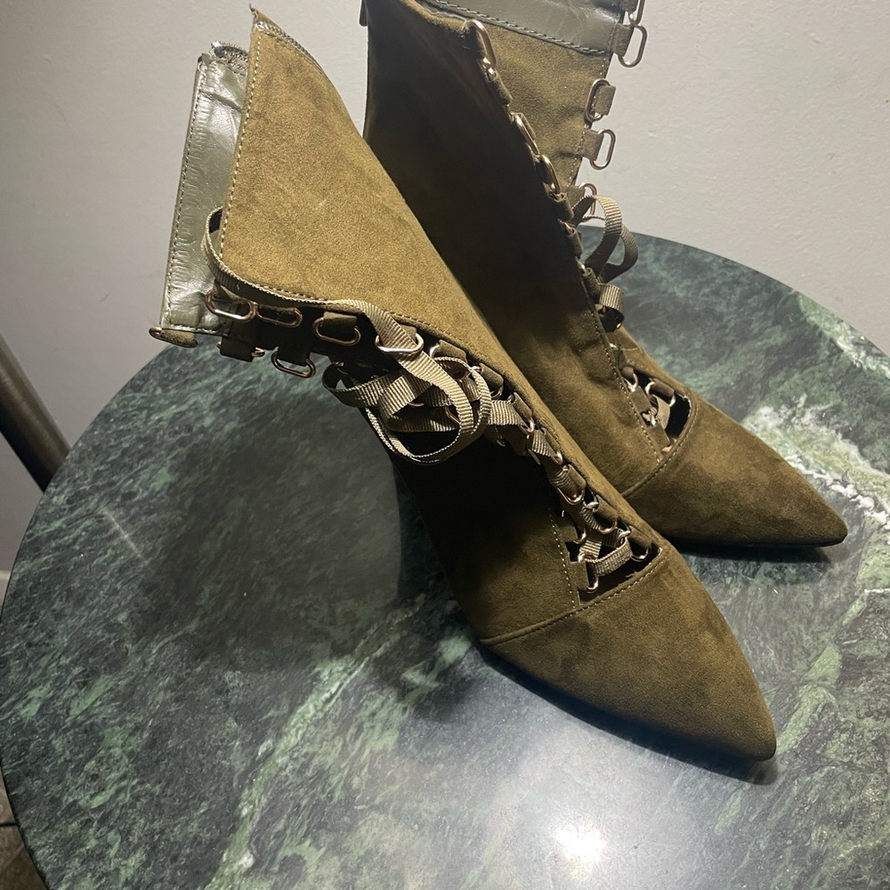 Stylish Olive Lace-Up Heeled Boots